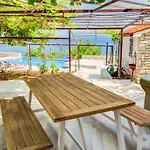 Дом отдыха Mit Grossem Garten Und Pool By Interhome