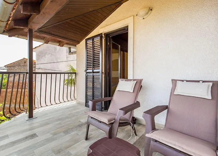 Mit Grossem Garten Und Pool By Interhome Mošćenička Draga